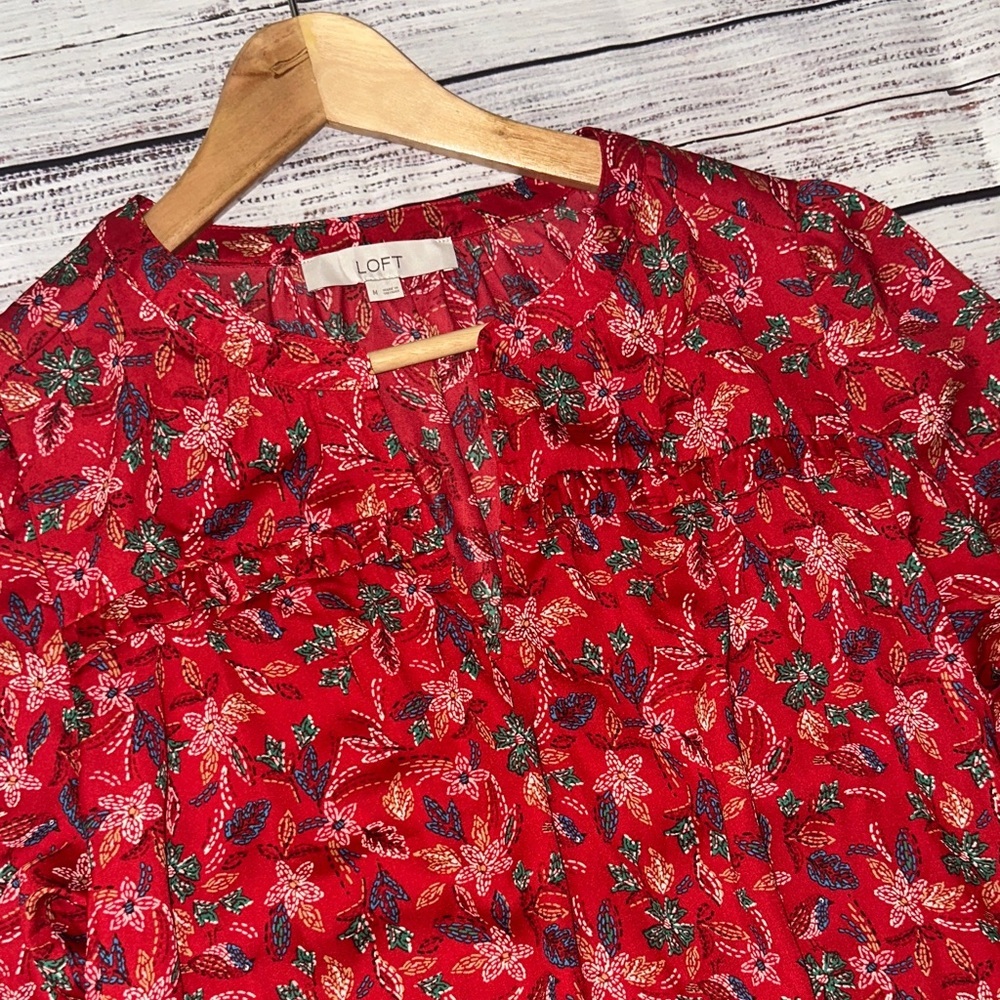 LOFT Red Floral Blouse Sz. M - Picture 4 of 13
